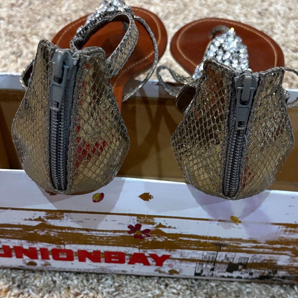 UNIONBAY Rhinestone Sandals - Picture 4 of 6